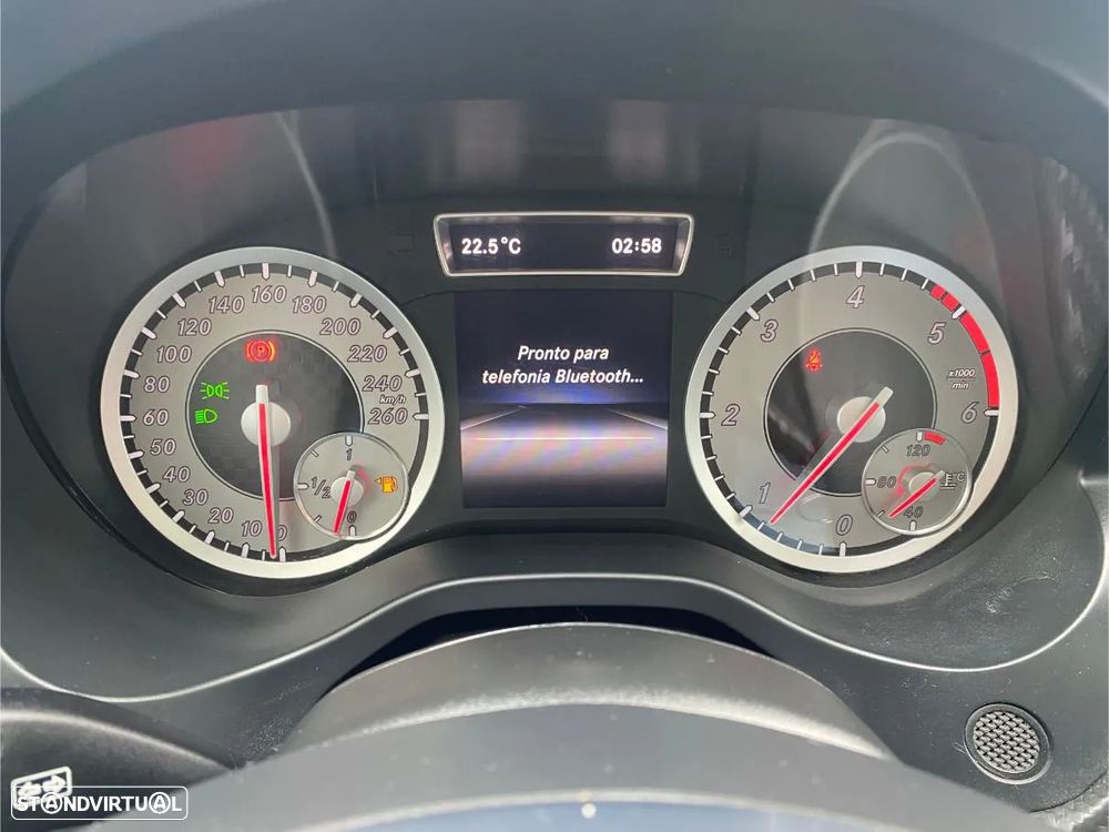 Mercedes-Benz A 180 CDI AMG Line - 40