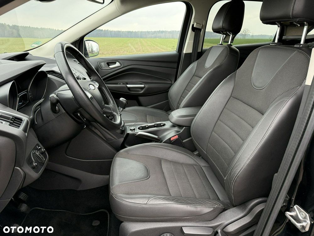 Ford Kuga 2.0 TDCi 4x2 Titanium - 25