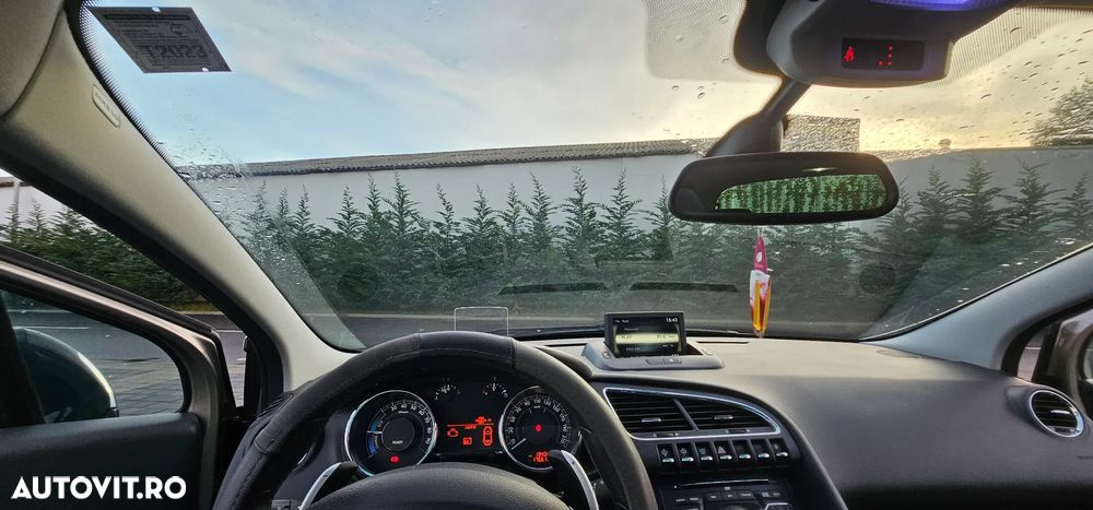 Peugeot 3008 Hybrid4 - 12