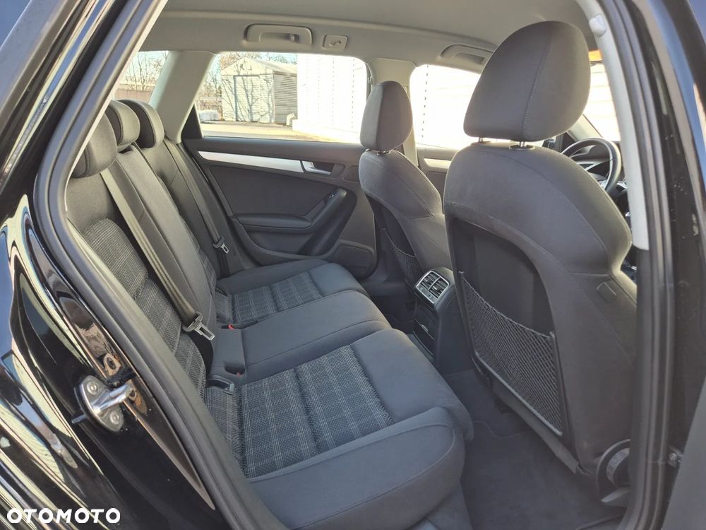 Audi A4 Avant 2.0 TDI DPF clean diesel S line Sportpaket - 8