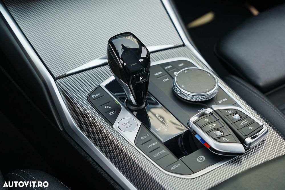 BMW Seria 3 330e Aut. M Sport - 16