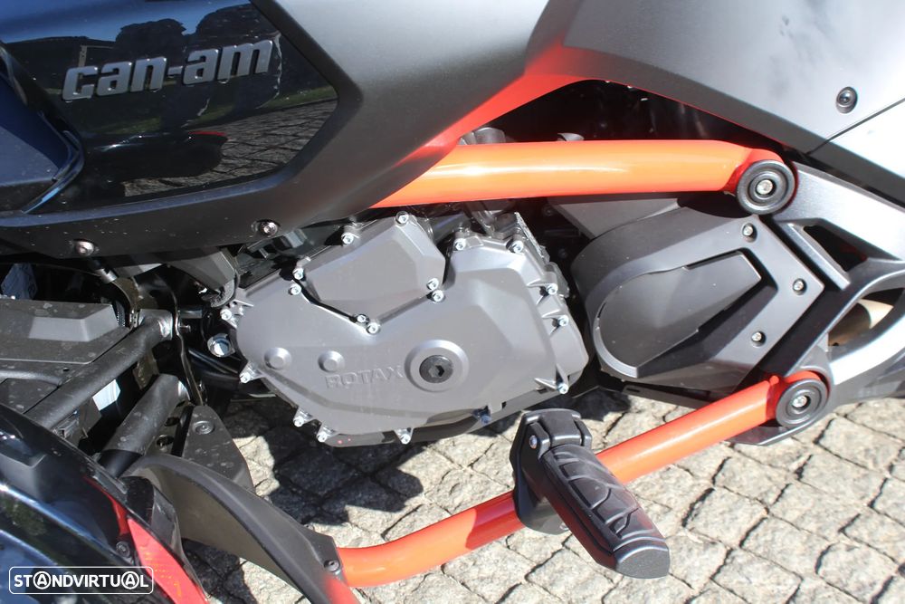 Can-Am Spyder F3 F3S - 12