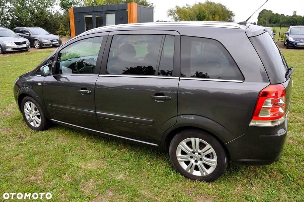 Opel Zafira 1.8 Cosmo - 4