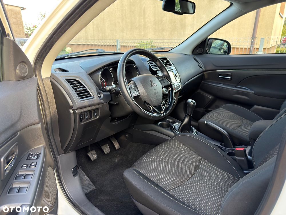 Mitsubishi ASX 1.6 Intense Plus Navi Blue Edition - 17