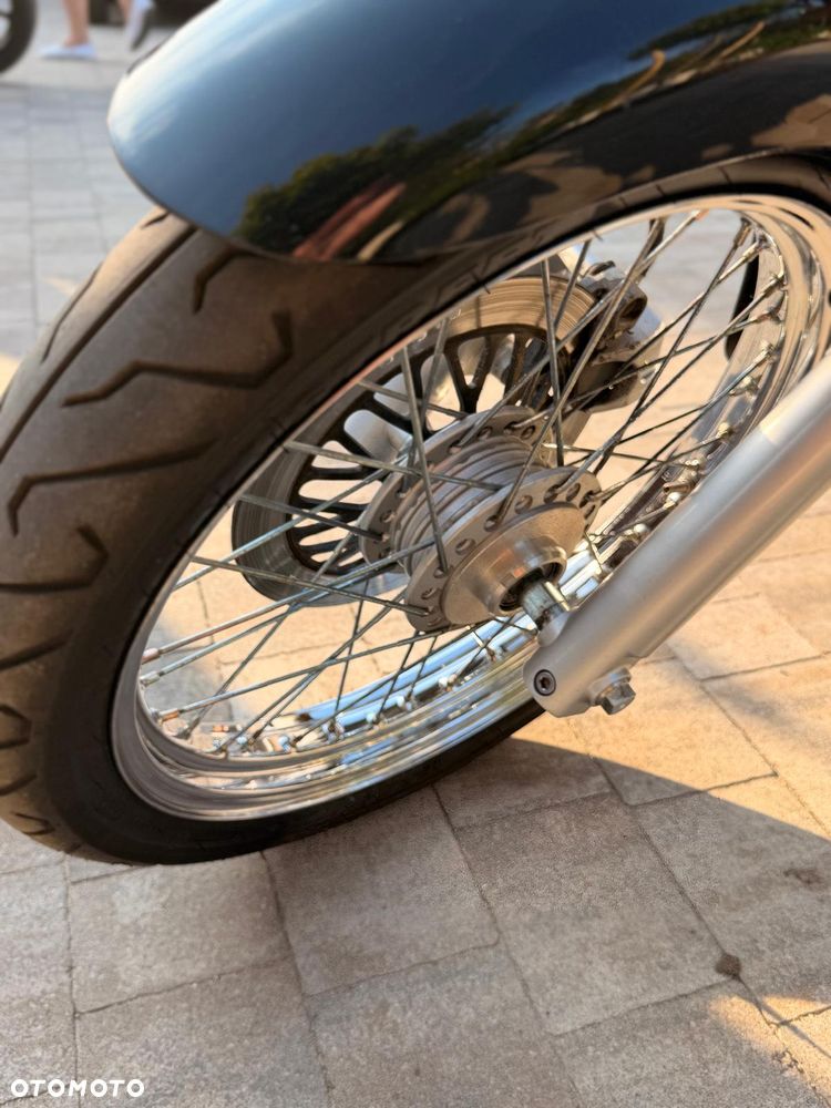 Suzuki Intruder - 20