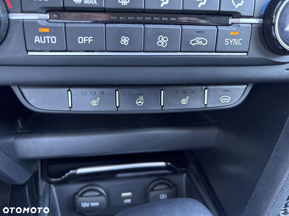Kia Ceed - 21