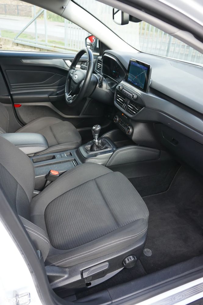 Ford Focus 2.0 EcoBlue Titanium Business - 16