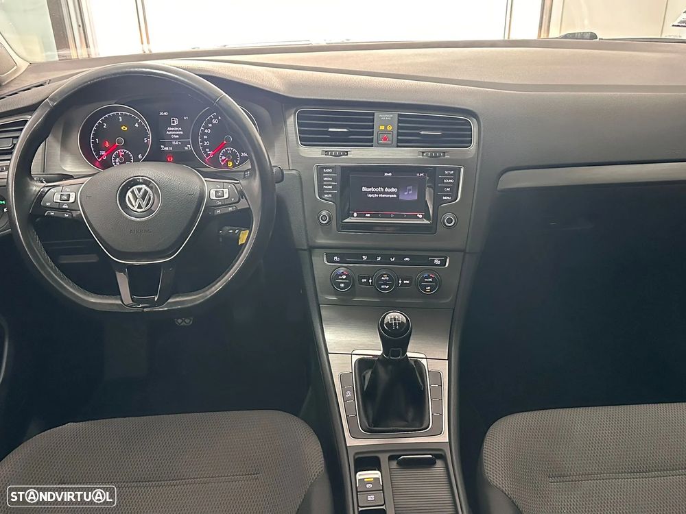 VW Golf 1.6 TDi Confortline - 9