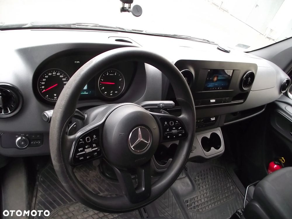 Mercedes-Benz Sprinter 907.253 - 11