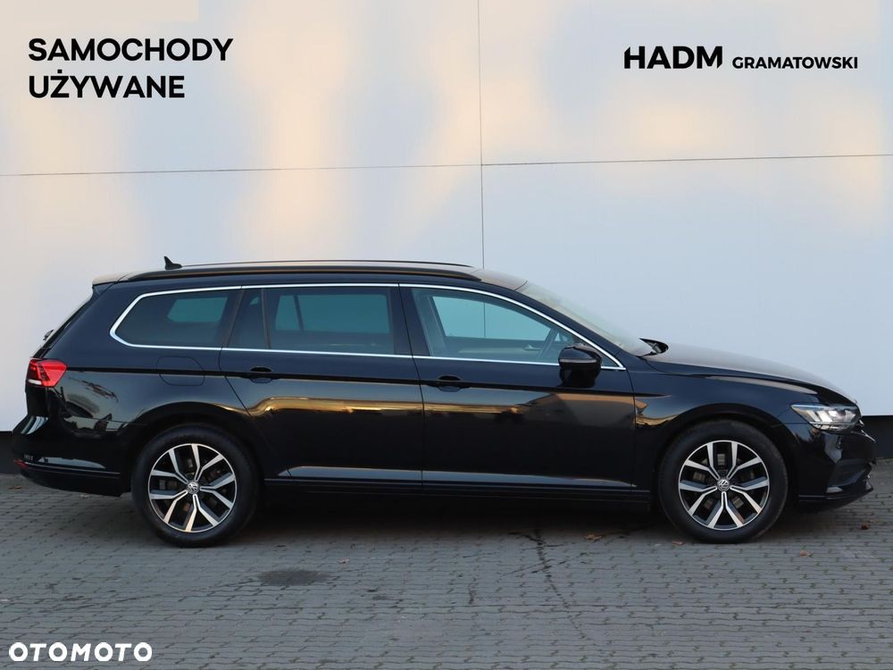 Volkswagen Passat - 4