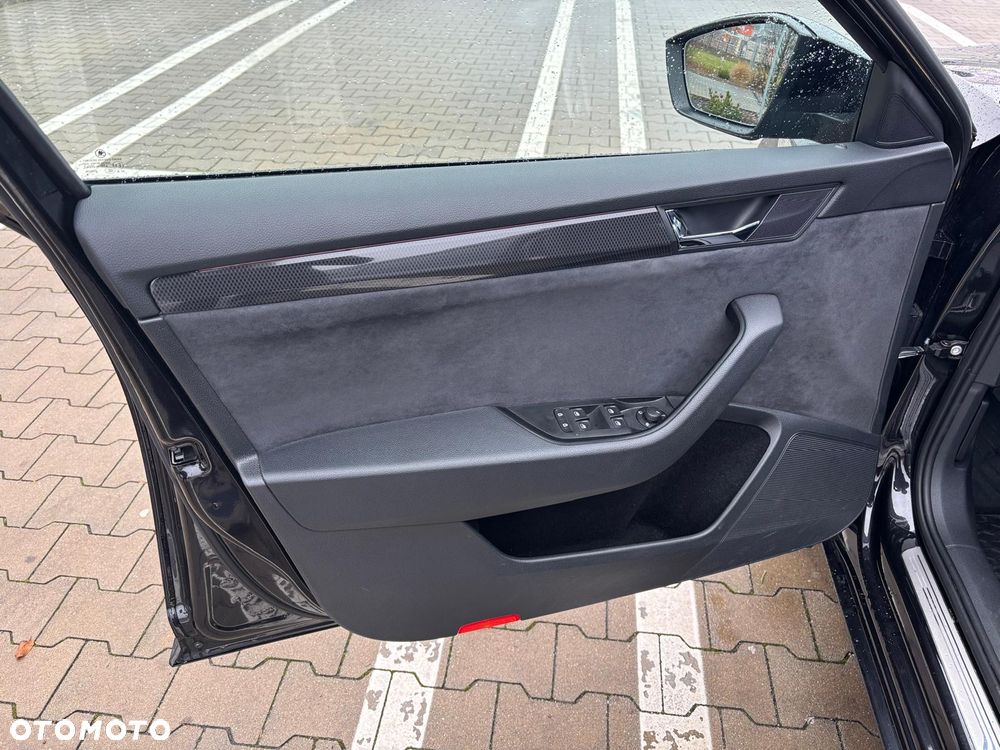 Skoda Superb 2.0 TDI 4x4 DSG SportLine - 11