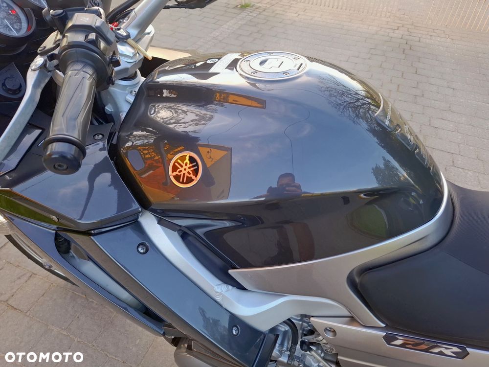 Yamaha FJR - 38