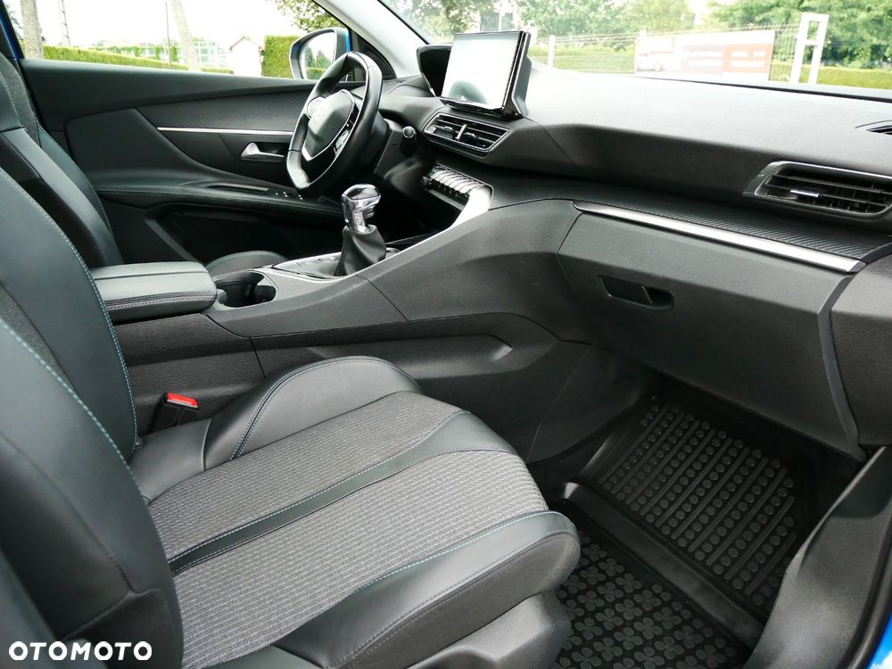 Peugeot 3008 1.5 BlueHDi Allure S&S - 19