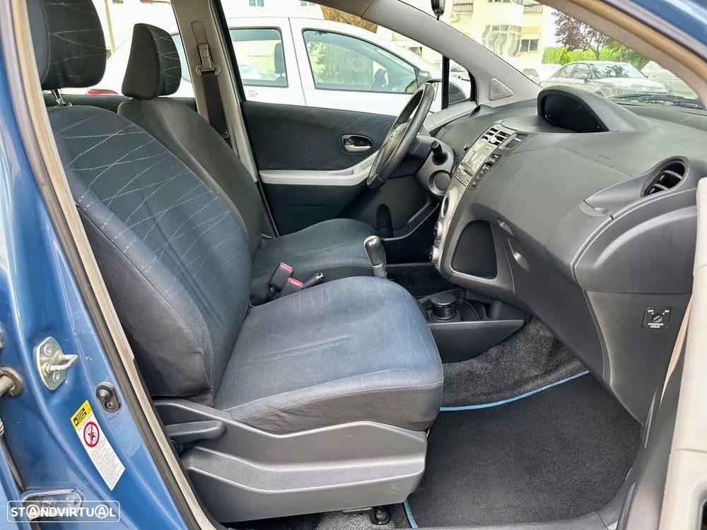 Toyota Yaris 1.0 VVT-i Sol AC+VSC - 16
