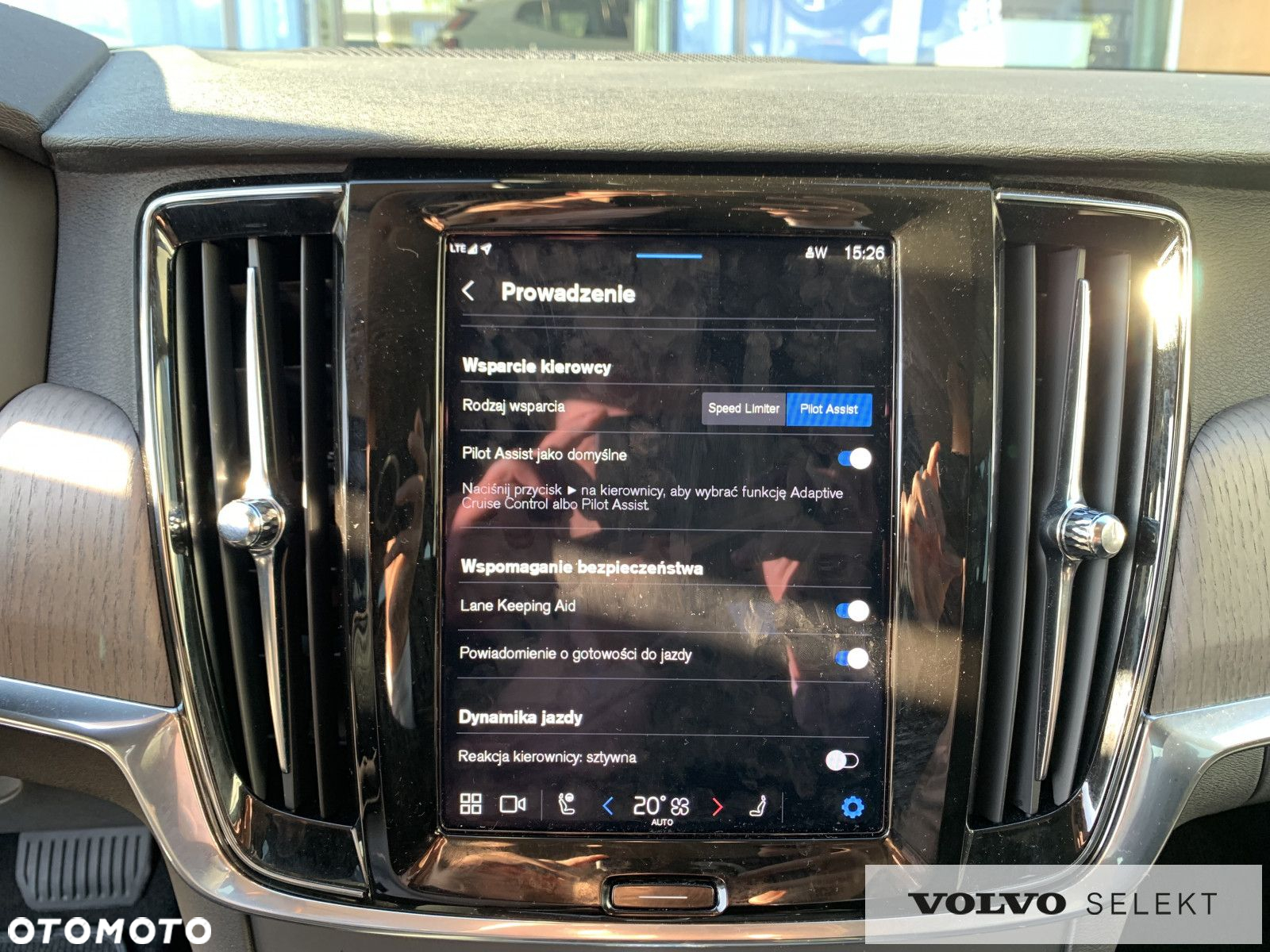 Volvo V90 Cross Country - 22