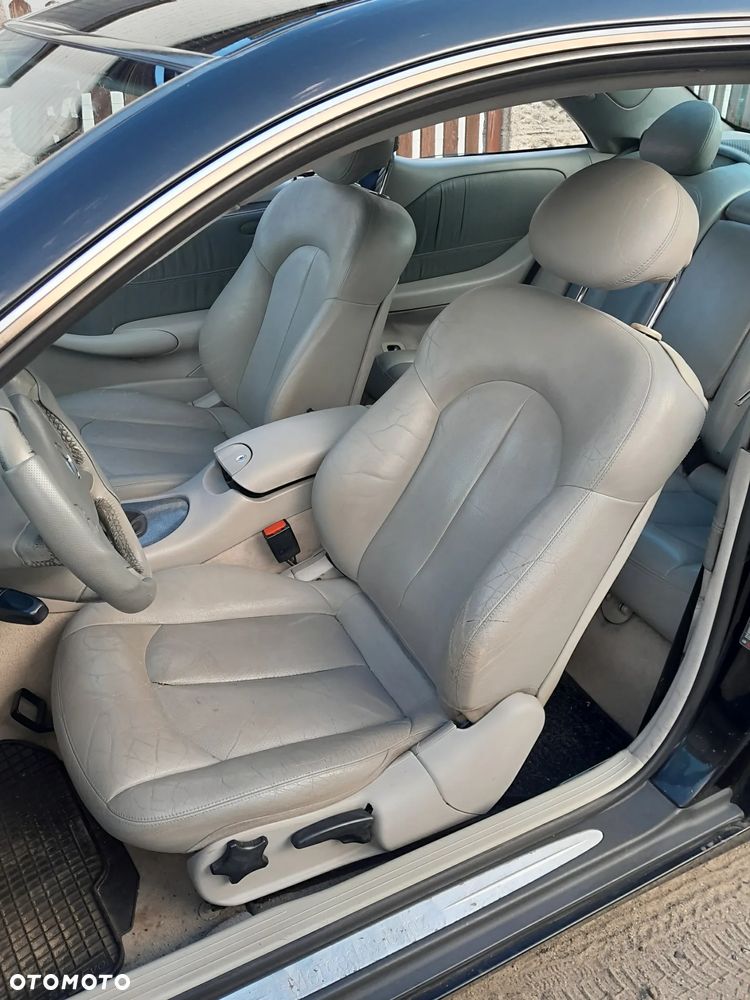 Mercedes-Benz CLK 270 CDI Avantgarde - 8