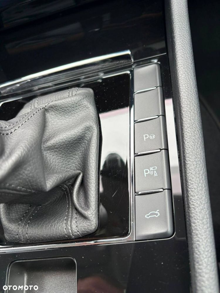 Skoda Superb 2.0 TDI SCR 4x4 L&K DSG - 33