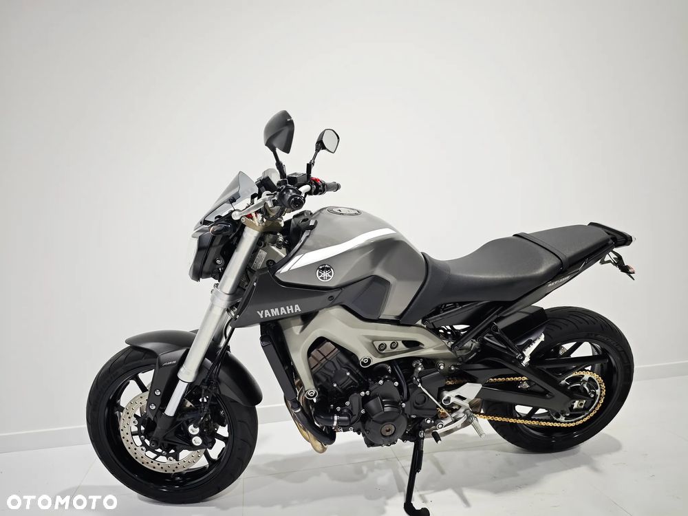 Yamaha MT - 16