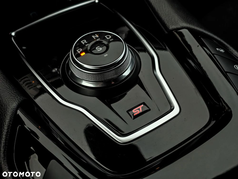 Ford Mondeo 2.0 EcoBlue ST-Line - 24