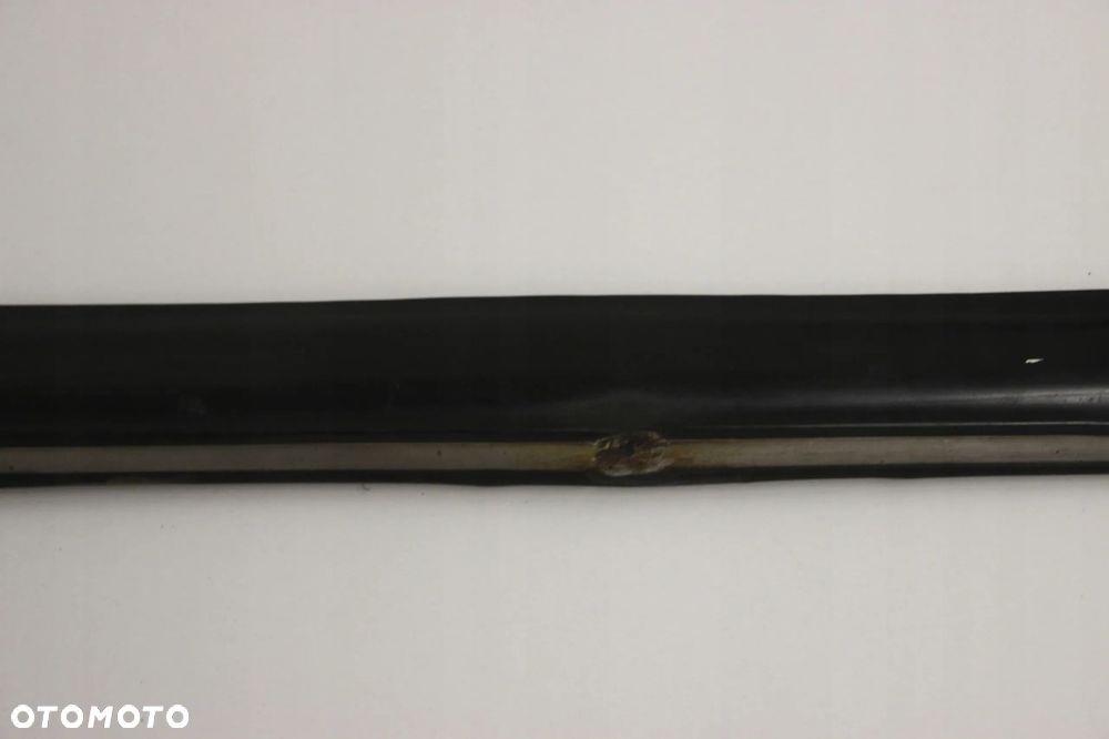 LISTWA DRZWI LEWY PRZÓD GUMA CHROM MERCEDES W123 - 4