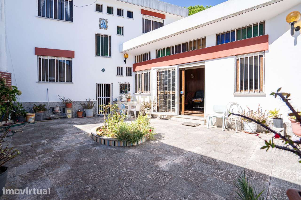MORADIA T5 C/ TERRAÇO E JARDIM ALFRAGIDE - Grande imagem: 4/40