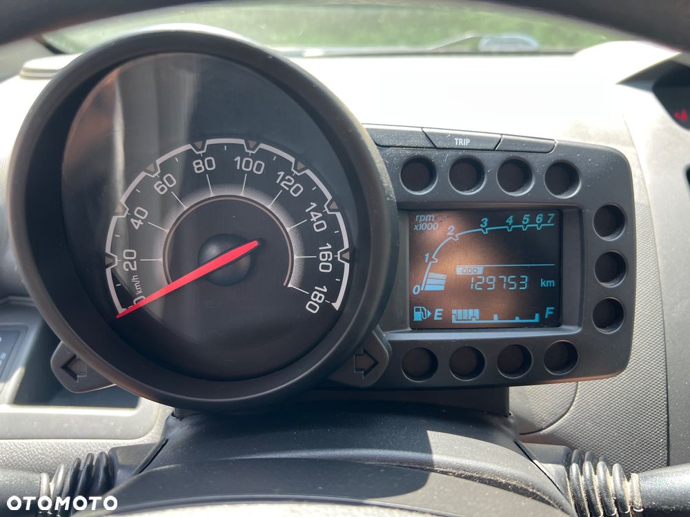 Chevrolet Spark - 24