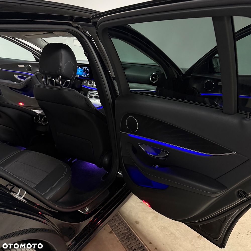 Mercedes-Benz Klasa E 220 d T 9G-TRONIC Avantgarde - 20