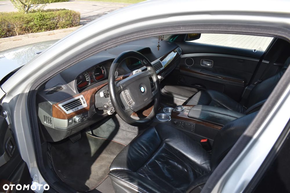 BMW Seria 7 - 11