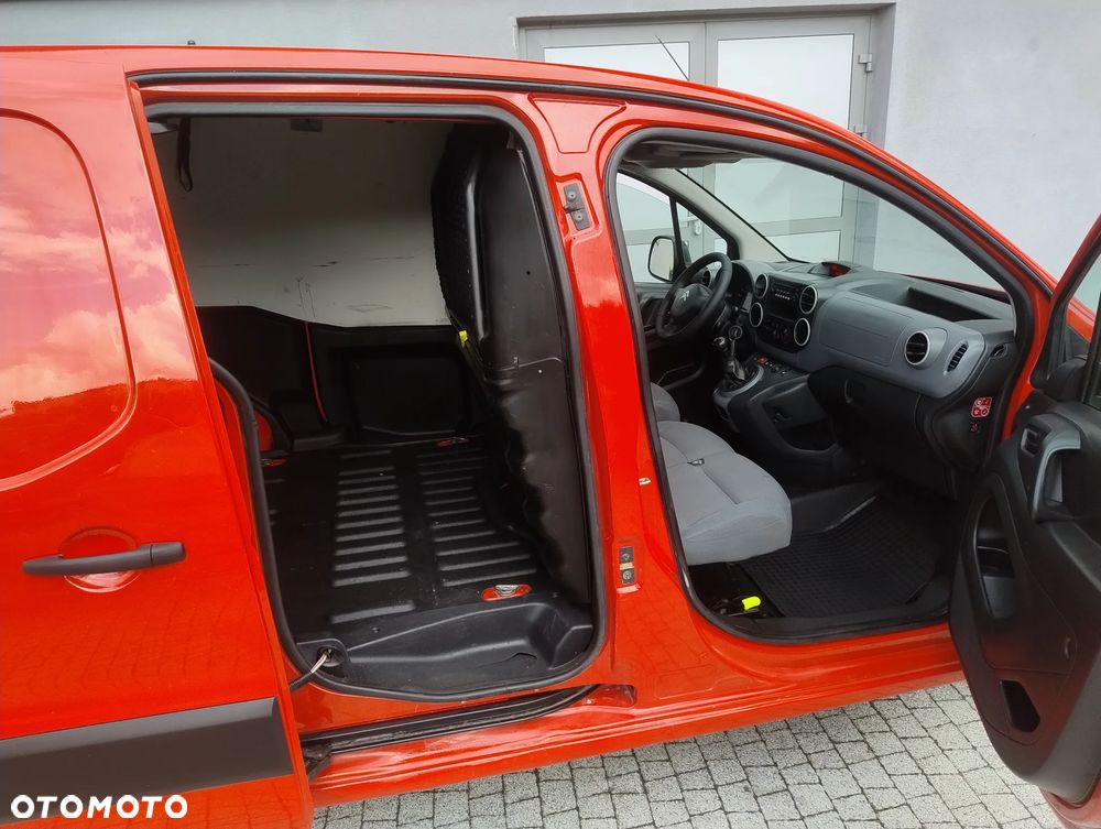 Citroën BERLINGO PO LIFT 1.6 HDI (90KM) 5-BIEGÓW LONG (L2H1) KLIMA STAN IDEALNY SUPER OPCJA 100% BEZWYPADKOWY SERWIS KM NIE MA RDZY ! ! ! - 23