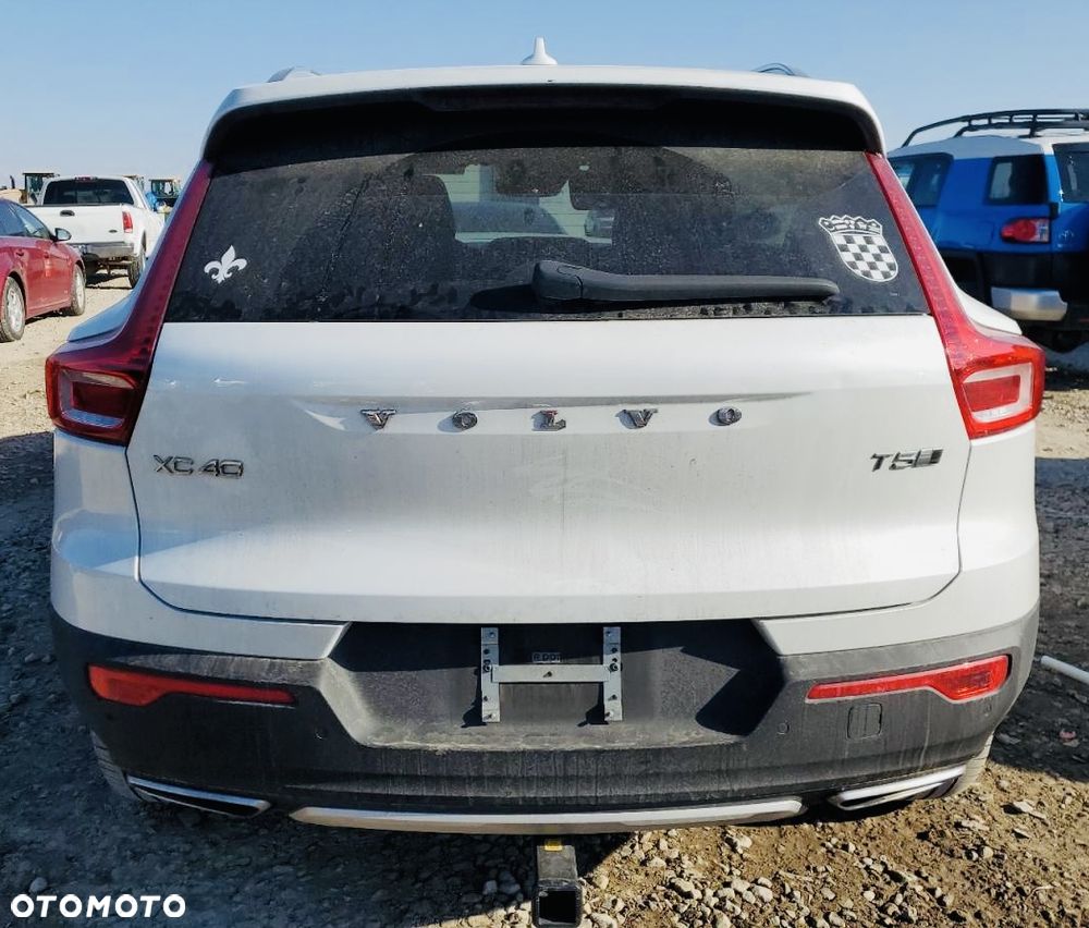 Volvo Xc 40 2020 photo 2