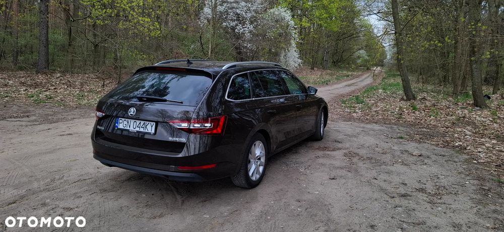 Skoda Superb 2.0 TDI Style - 4