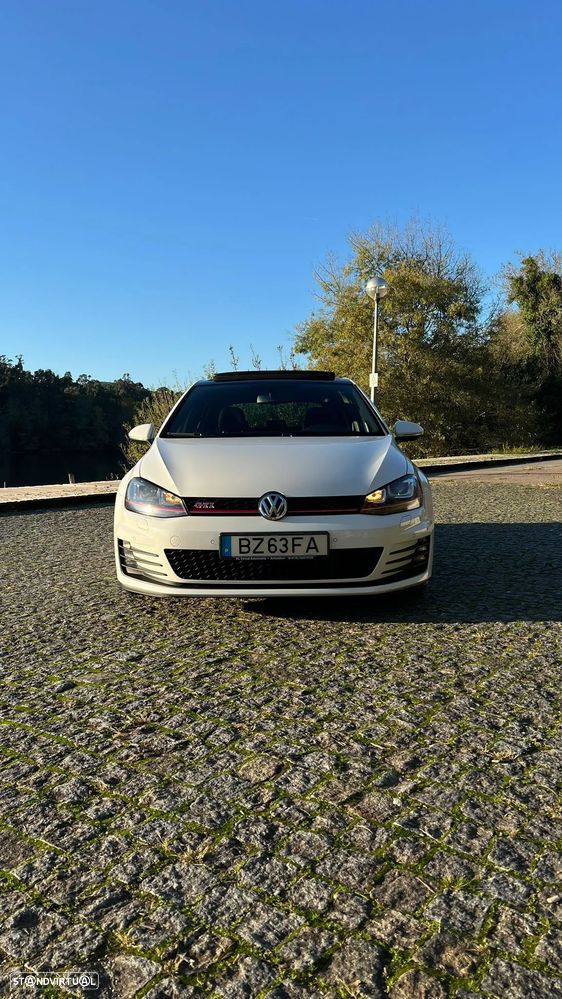 VW Golf 2.0 TSi GTi DSG Performance - 1