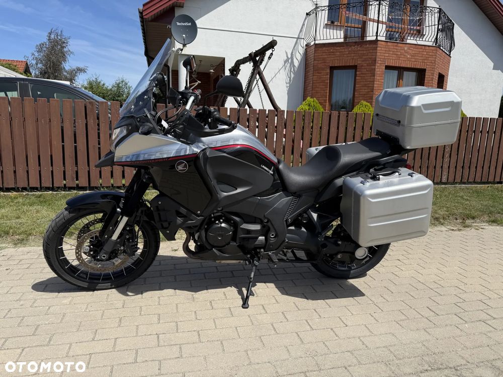Honda VFR - 3