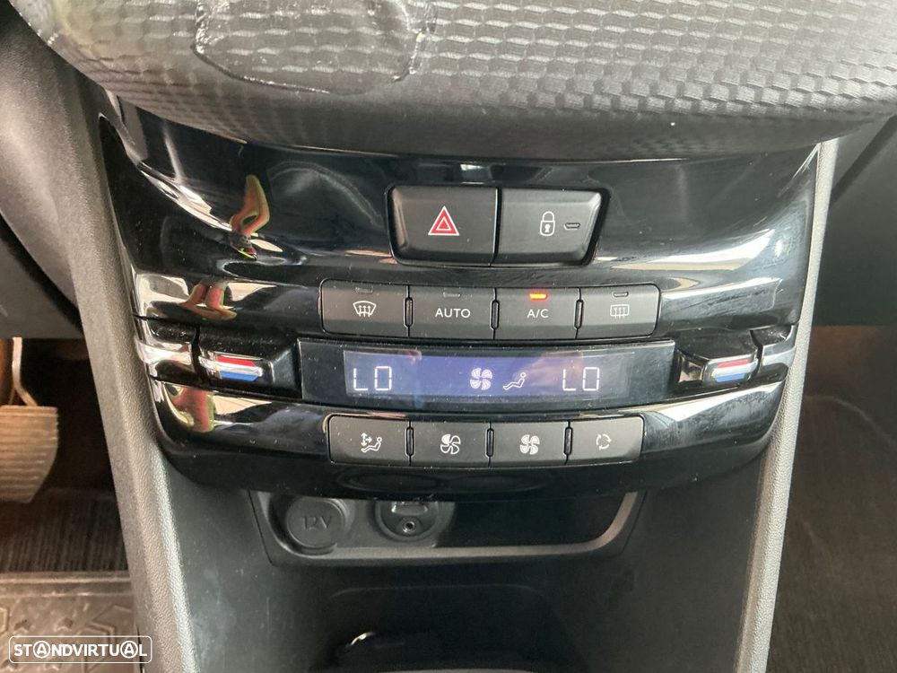 Peugeot 2008 1.2 VTi Allure - 14