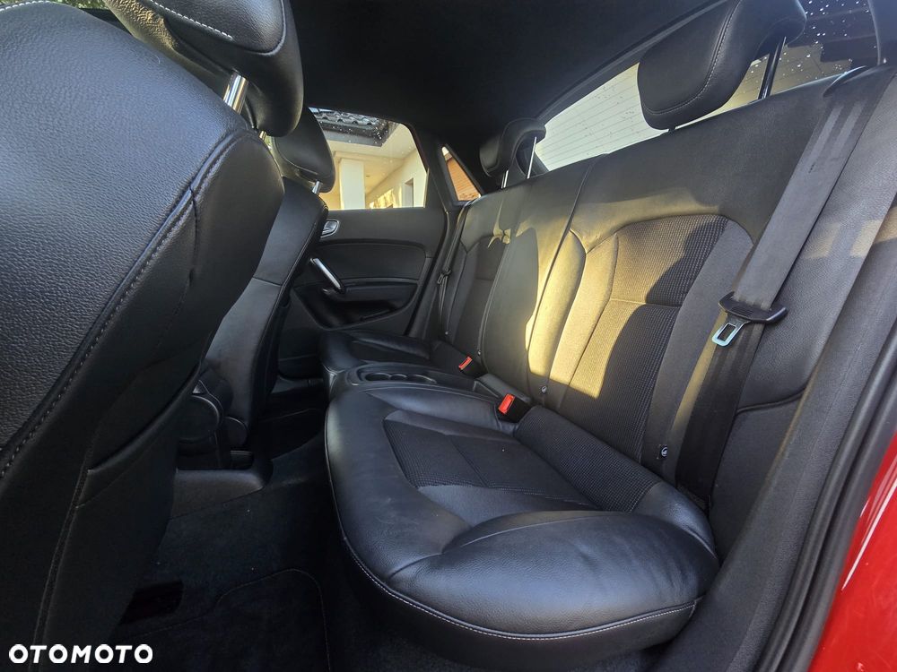 Audi A1 Sportback 1.4 TFSI S tronic S line edition m S line Sportpaket - 19