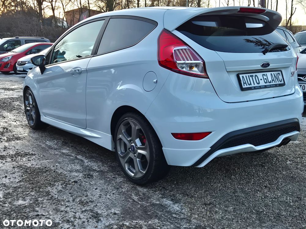 Ford Fiesta 1.6 EcoBoost mit Leder-Sport-Paket ST - 21