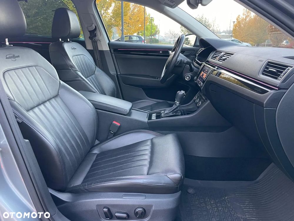 Skoda Superb 2.0 TDI 4x4 L&K DSG - 10