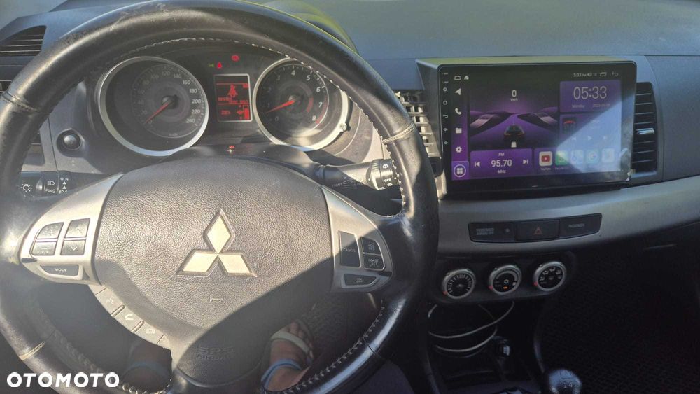 Mitsubishi Lancer - 8