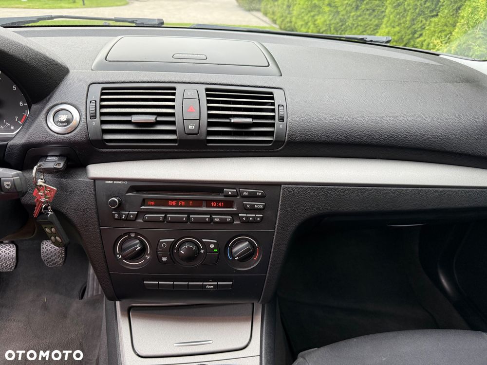 BMW Seria 1 116i - 29