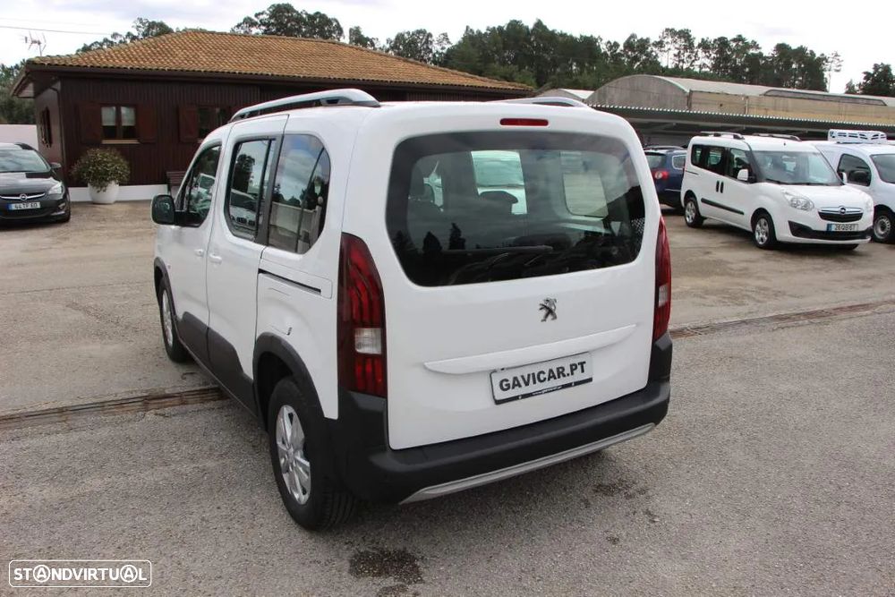 Peugeot Rifter 1.5 BlueHDi Allure EAT8 - 23