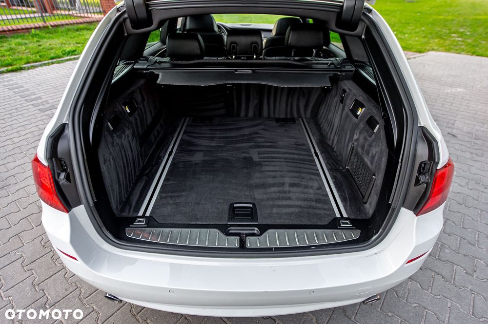 BMW Seria 5 535d xDrive Sport-Aut Modern Line - 39