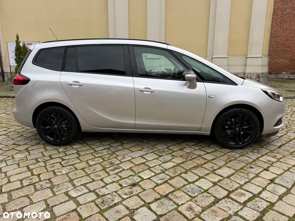 Opel Zafira - 9
