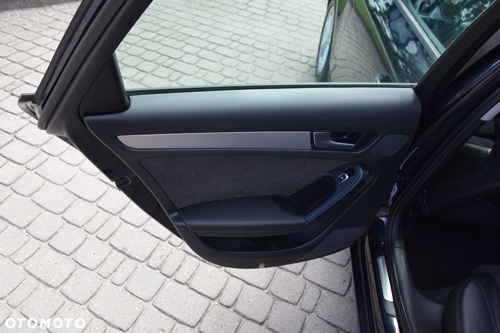 Audi A4 Avant 2.0 TDI DPF S line Sportpaket - 27