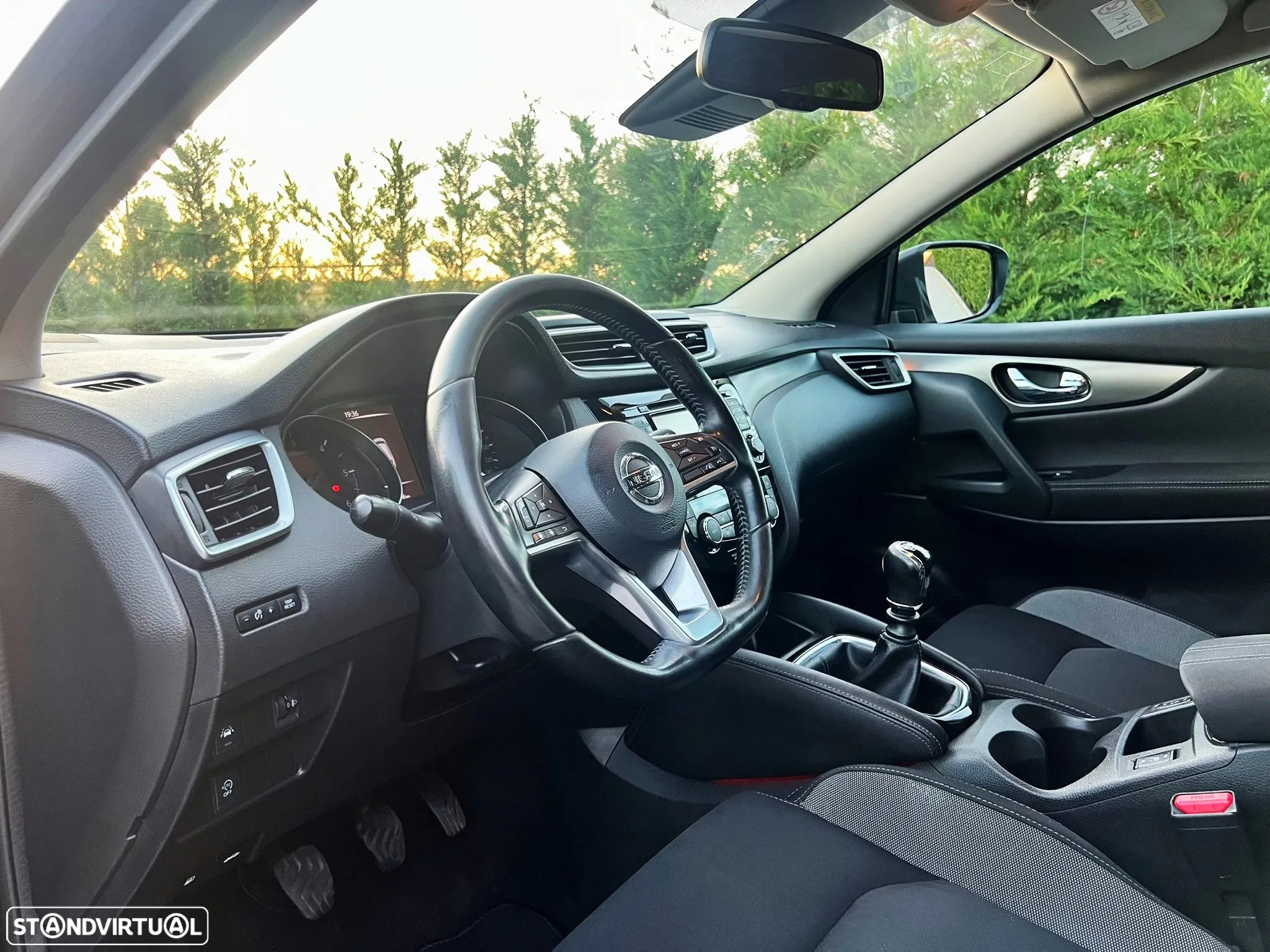 Nissan Qashqai 1.5 dCi N-Connecta 18 - 12