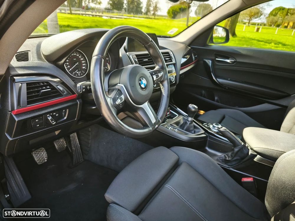 BMW 218 d Sport Line - 2