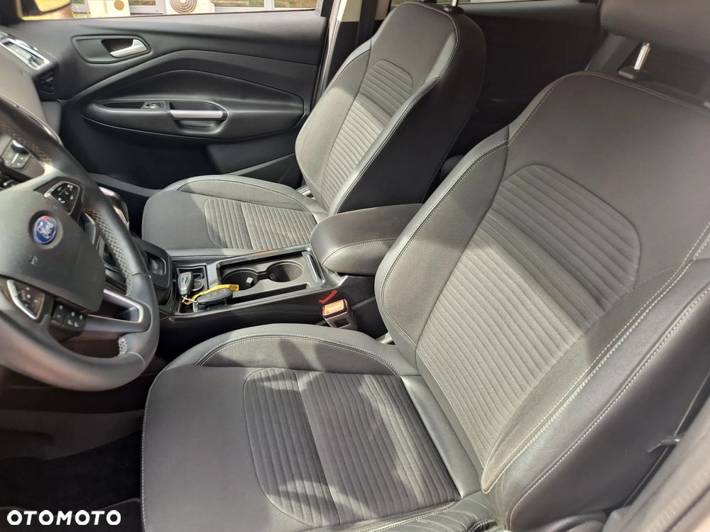 Ford Kuga - 14