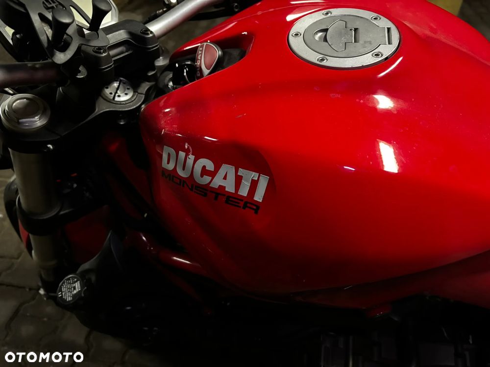 Ducati Monster - 12