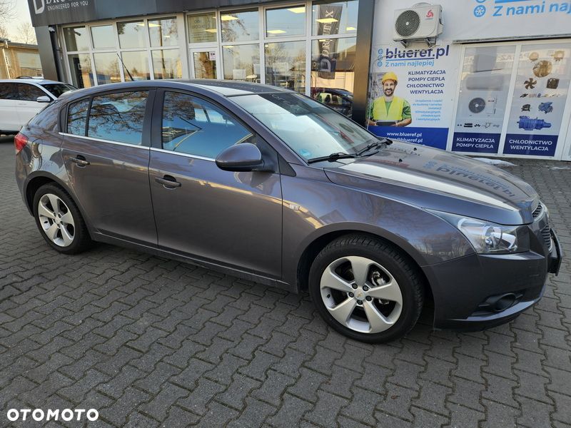 Chevrolet Cruze 1.8 LT - 2