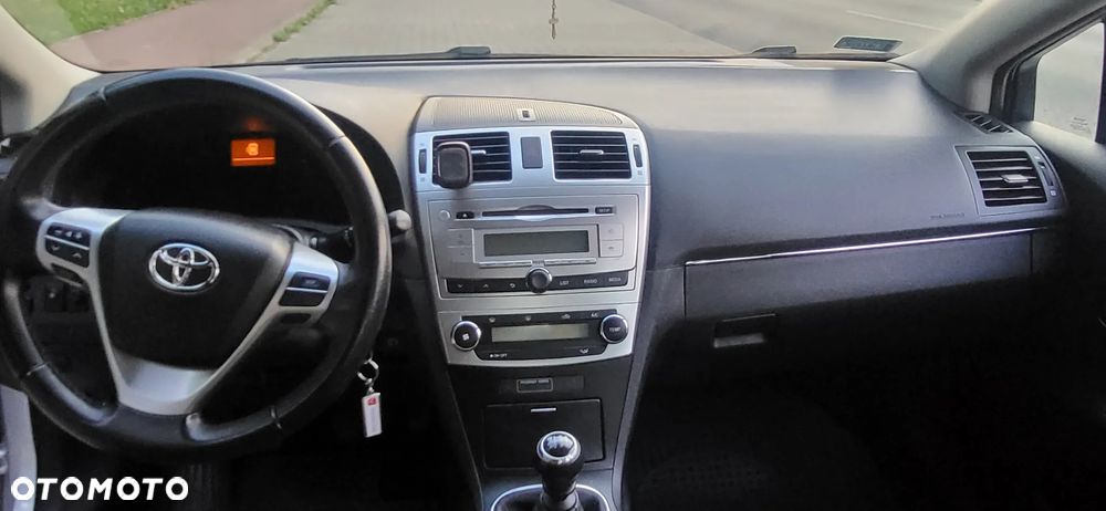 Toyota Avensis 1.8 Active - 6