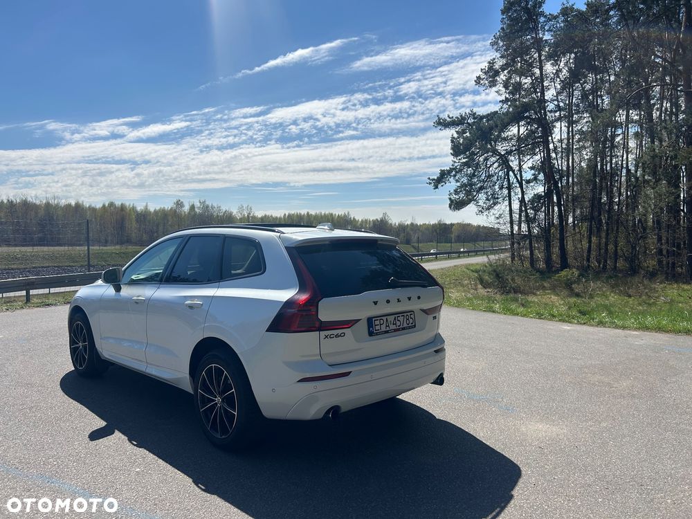 Volvo XC 60 T5 AWD Geartronic Momentum - 6